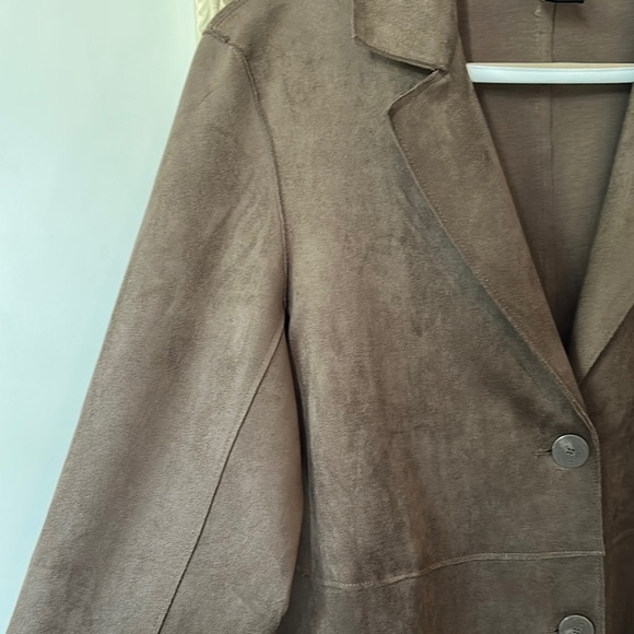 HOUSE OF HARLOW 1960 | Faux Leather Suede Two Breast Button Trench Coat - Picture 5 of 10